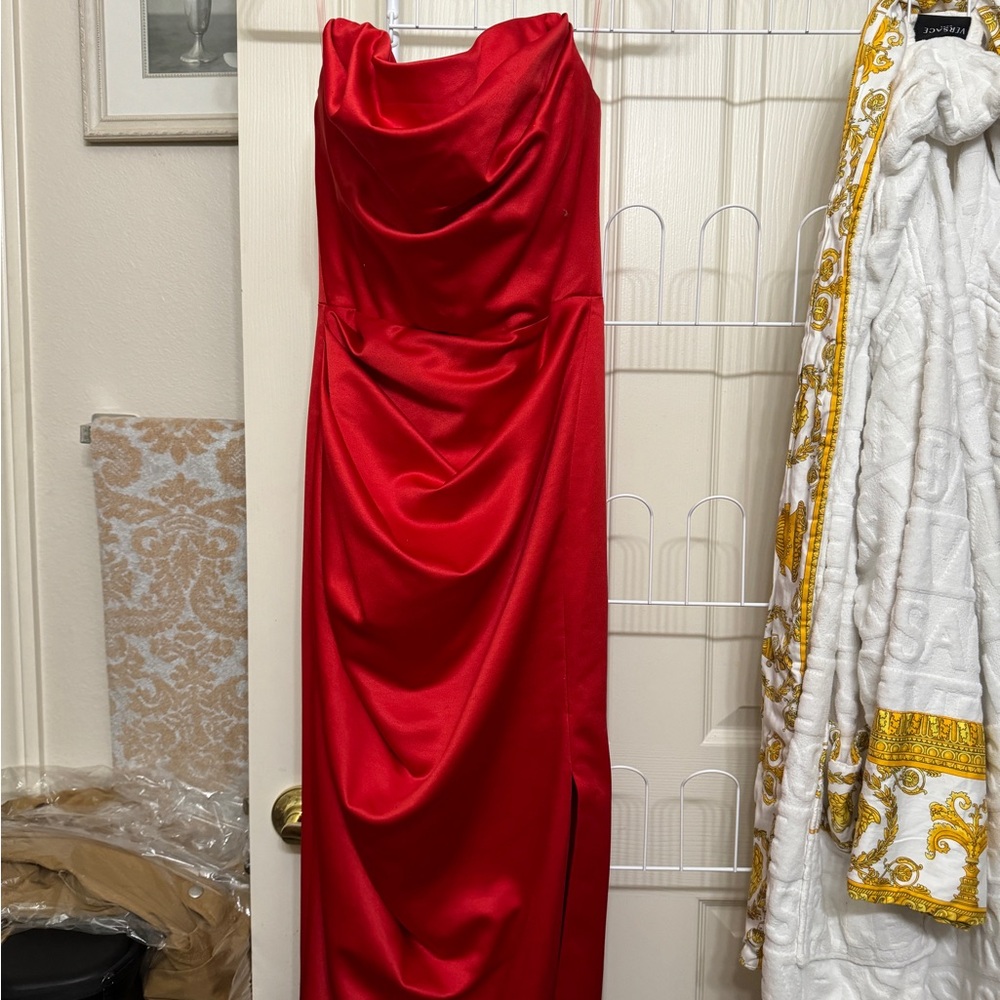 House of CB Adrienne Scarlet Strapless Corset Gown Size S, Never Worn